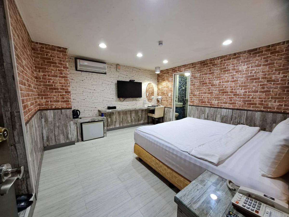 Bin Chen Business Hotel Hsinchu Exterior foto
